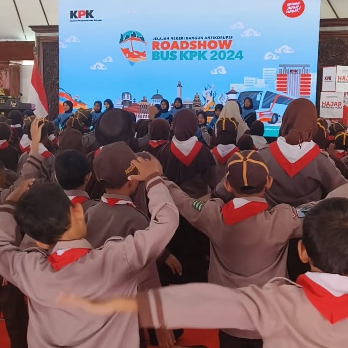 Roadshow Bus KPK di Bojonegoro