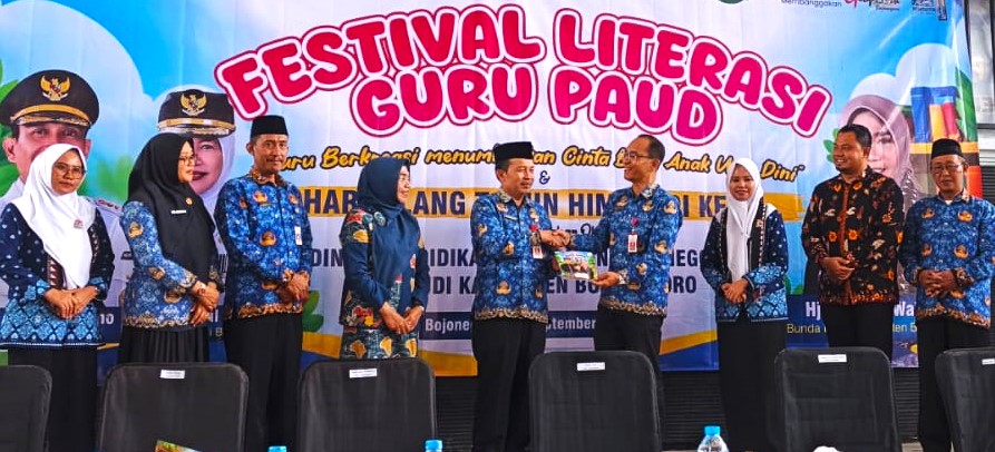 Festival Literasi PAUD Bojonegoro Cetak Rekor 1.000 Buku